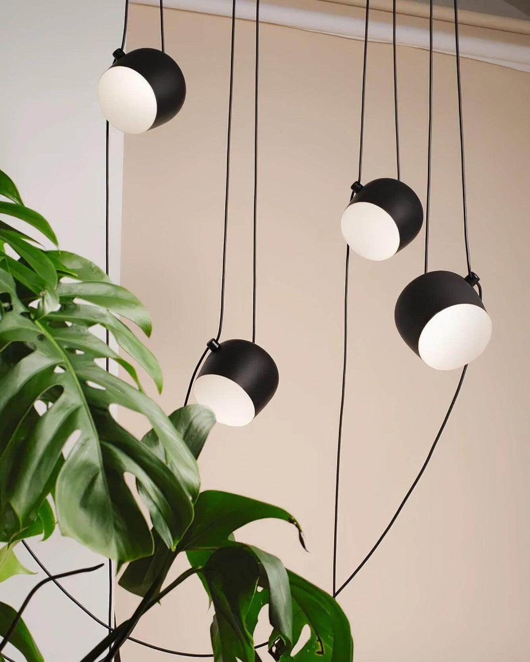 Aim Modern Nordic Pendant Lamp for Kitchen Island & Bar | LED Light | Vinlighting | Vinlighting