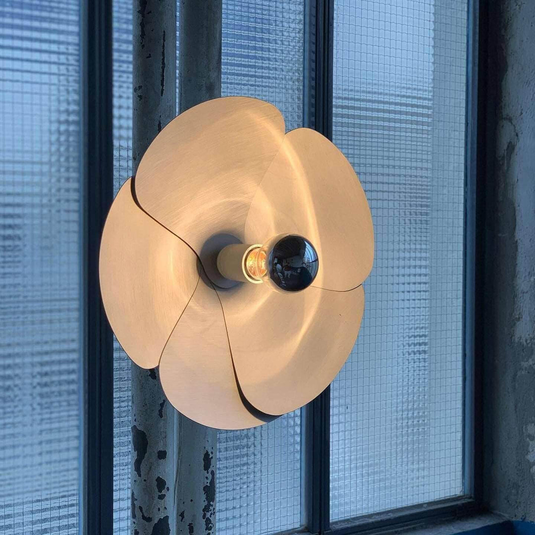 Art Deco 2093 Wall Light - Modern Bathroom Sconce Fixture | Vinlighting | Vinlighting