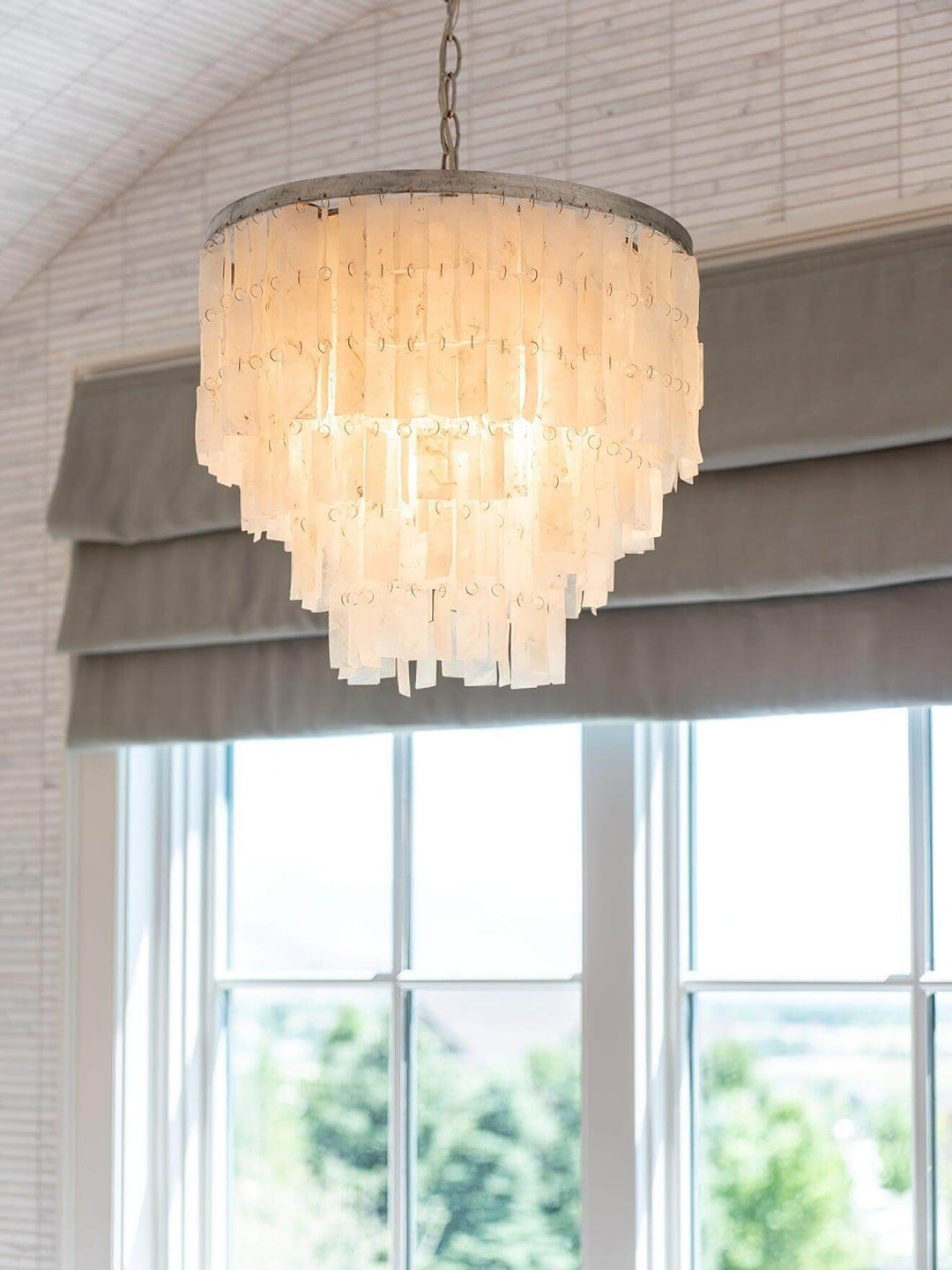 Boho Shell Pendant Light - Hanging Lamp for Dining Room and Bedroom | Vinlighting | Vinlighting