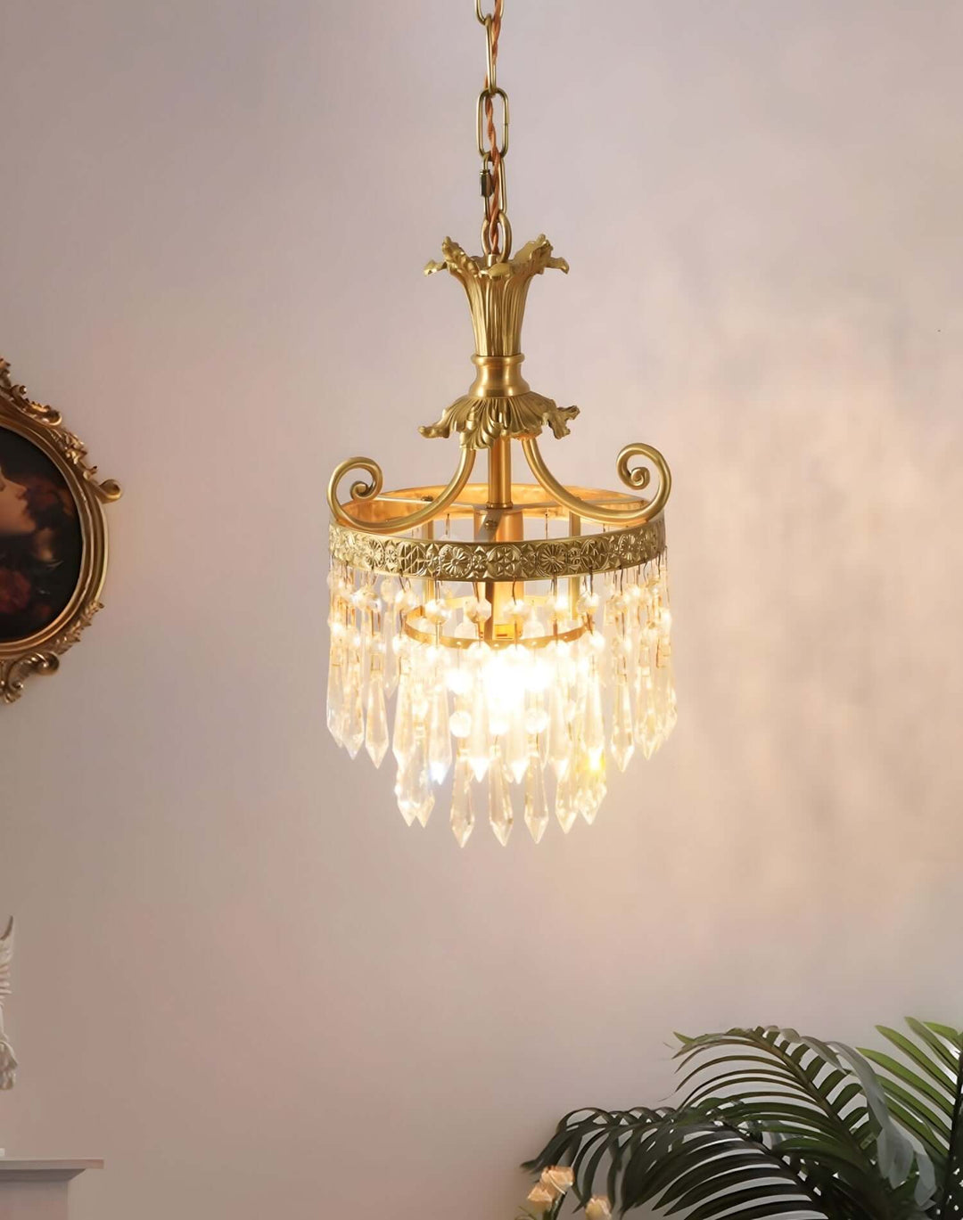 Jalsuma Chandelier – Elegant Crystal & Brass Lighting for Dining Tables