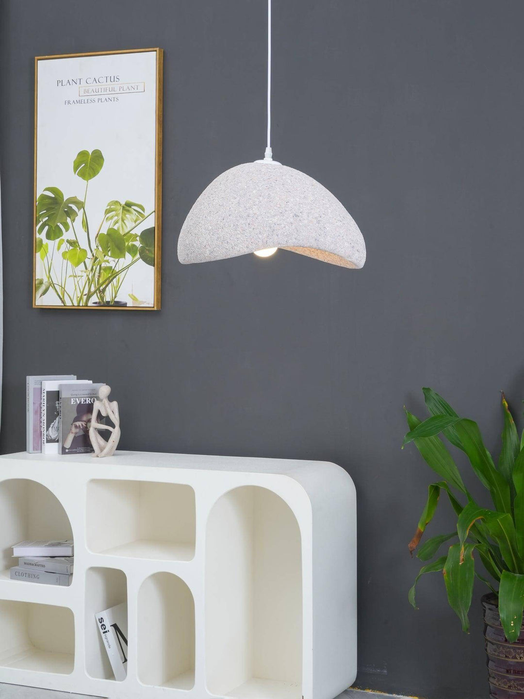 Khmara Halia Pendant | Modern Resin Hanging Light for Kitchen Island | Vinlighting | Vinlighting