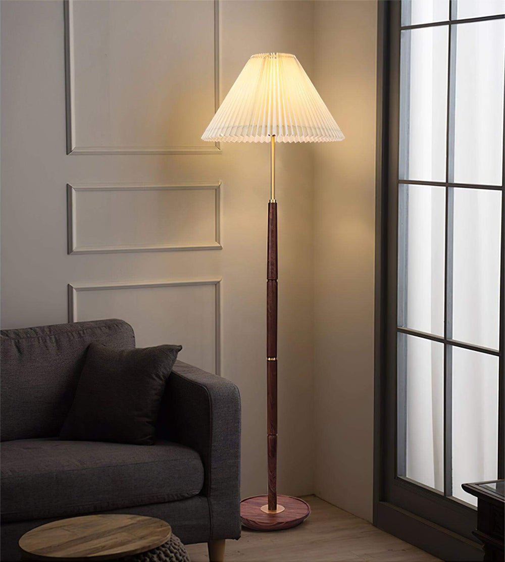 Mid Century pleated floor lamp in wooden design, stylish lighting for living room, height 145cm, diameter 45cm.
