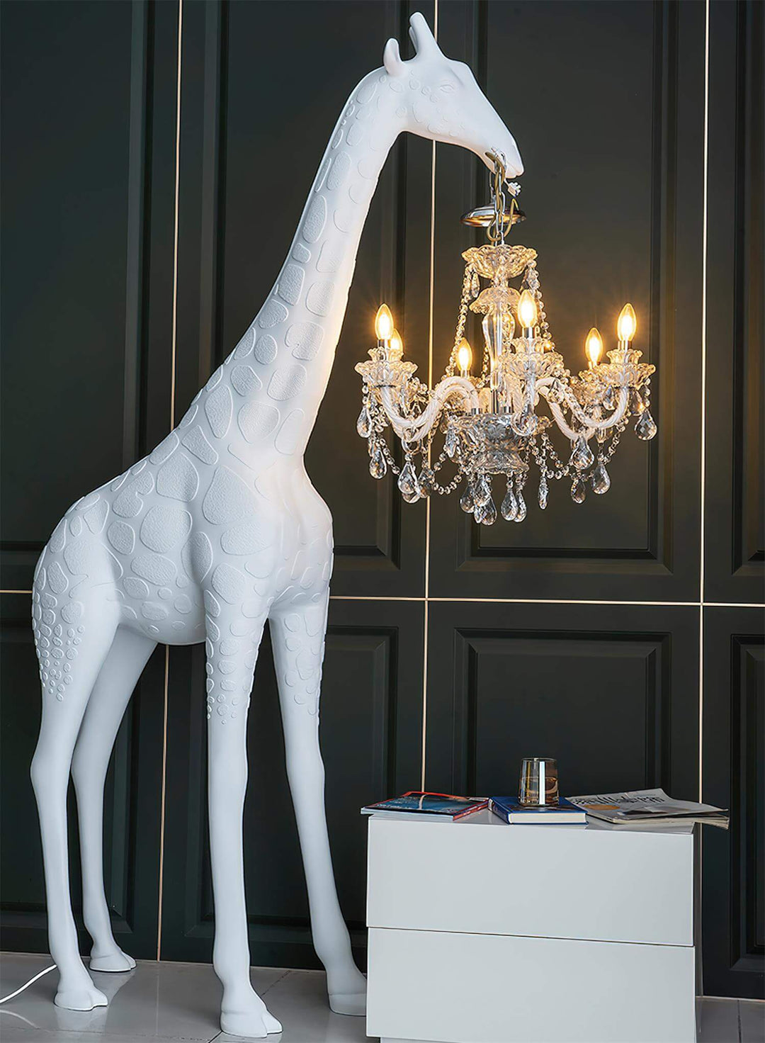 Stylish Nuvexa giraffe floor lamp with chandelier, perfect for modern living room decor.
