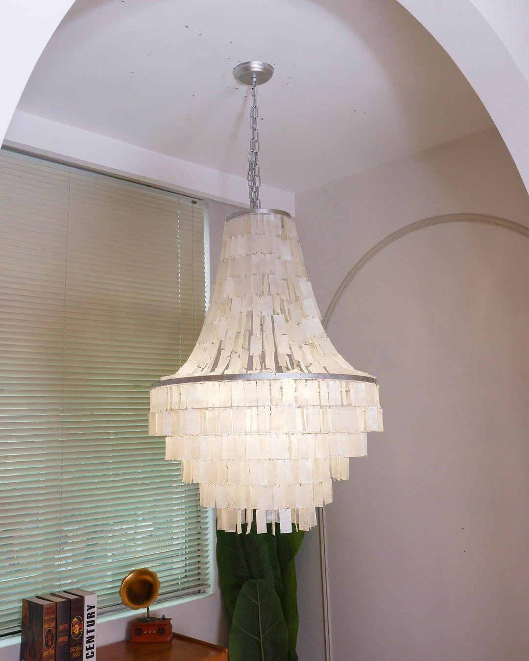 Skye Shell Chandelier | Natural Mother-of-Pearl & Silver Lighting | Vinlighting | Vinlighting