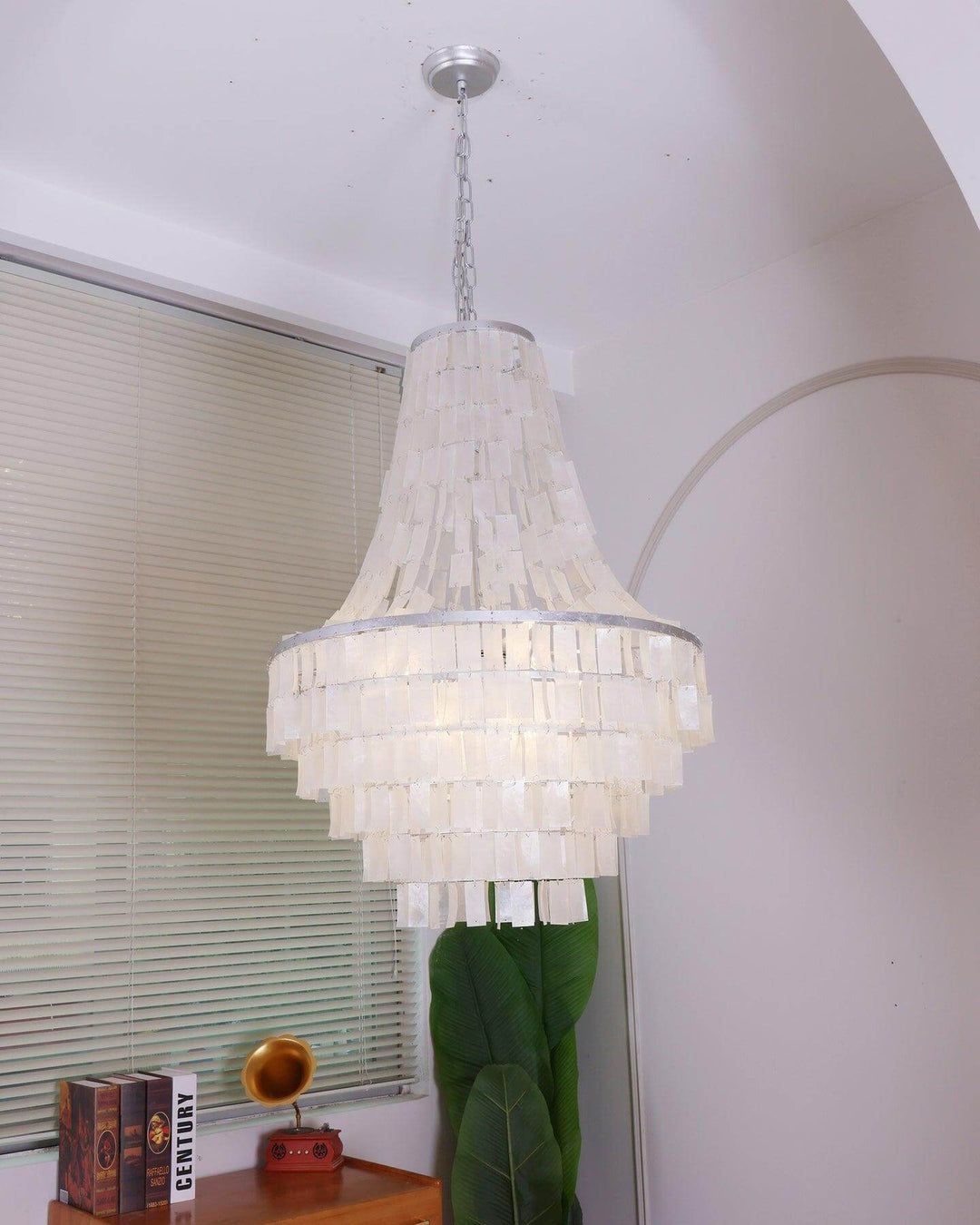 Skye Shell Chandelier | Natural Mother-of-Pearl & Silver Lighting | Vinlighting | Vinlighting