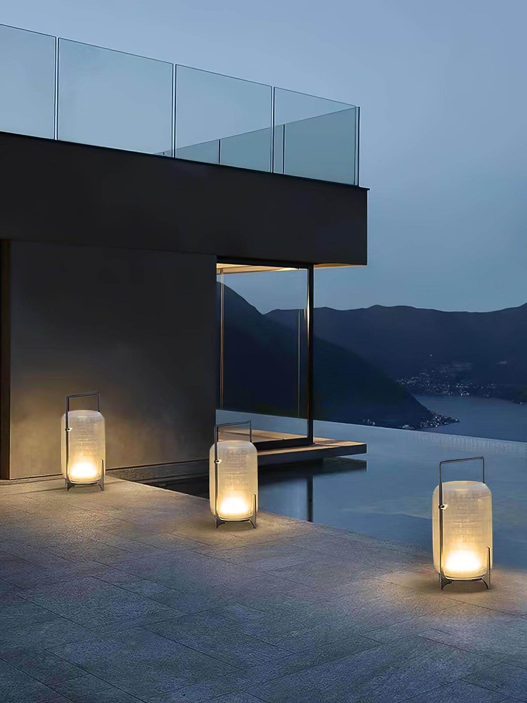 Twilight Lantern Rechargeable Light | Outdoor Solar Lamp | Vinlighting | Vinlighting | Vinlighting