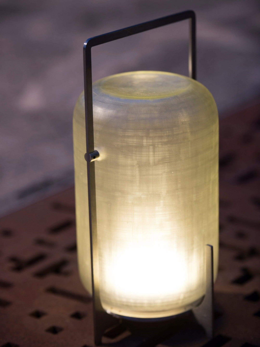 Twilight Lantern Rechargeable Light | Outdoor Solar Lamp | Vinlighting | Vinlighting | Vinlighting