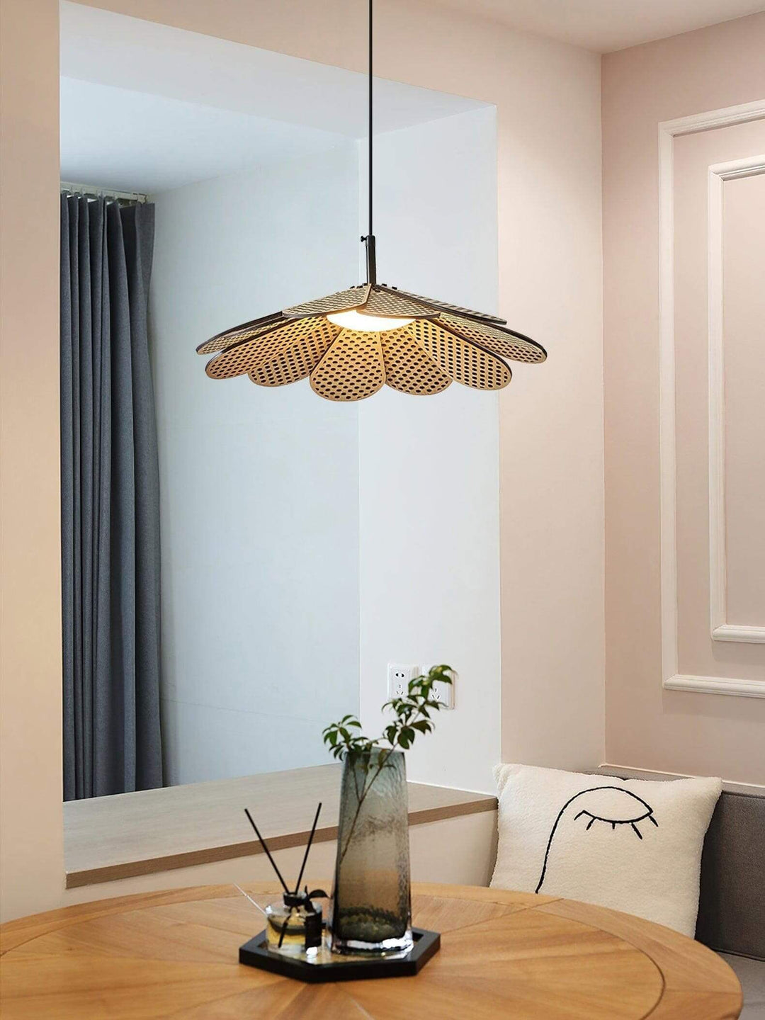 Vendra Pendant Light for Dining Room โ Wabi-Sabi Wood Style