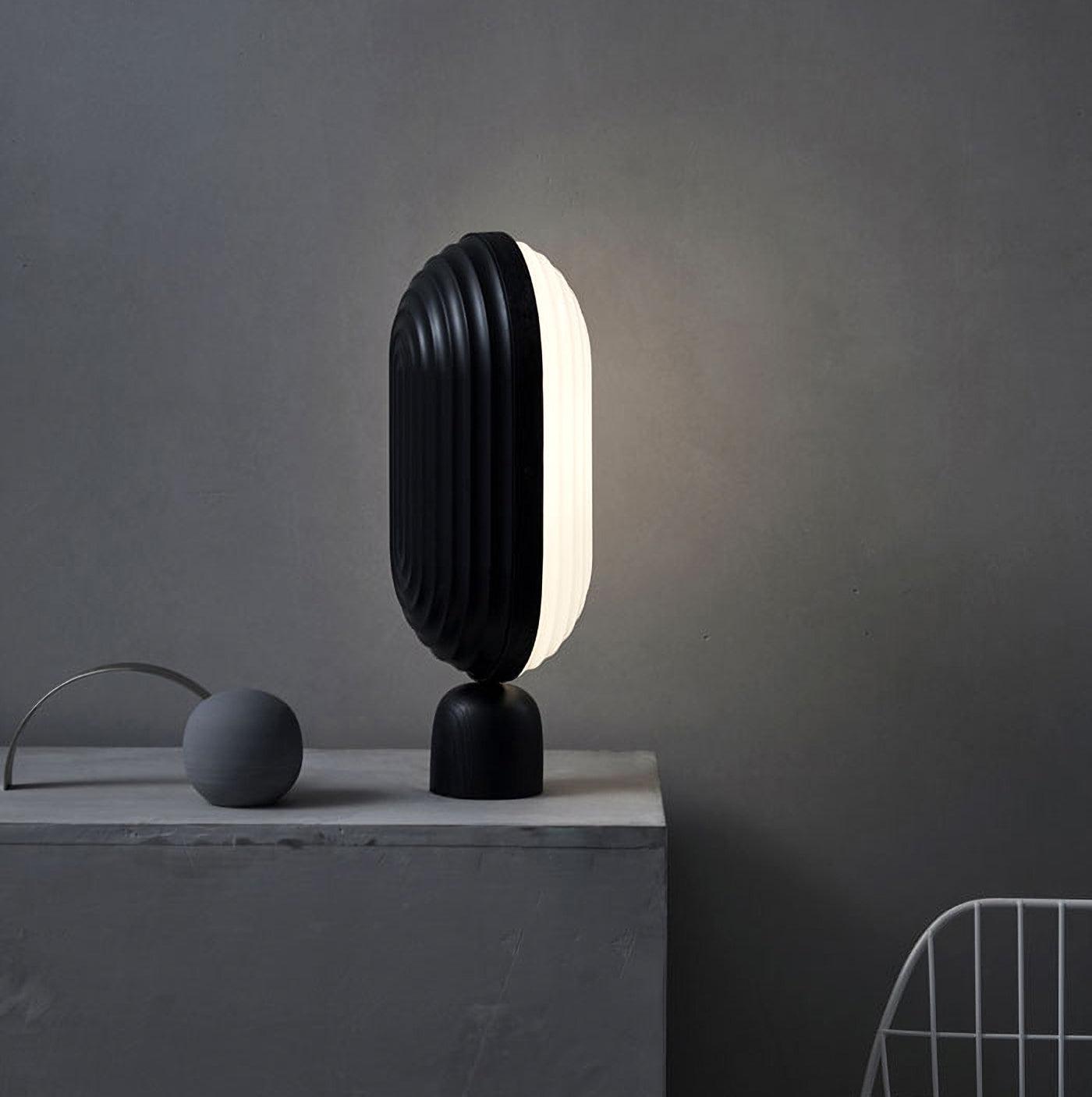 Arc Table Lamp - Vinlighting