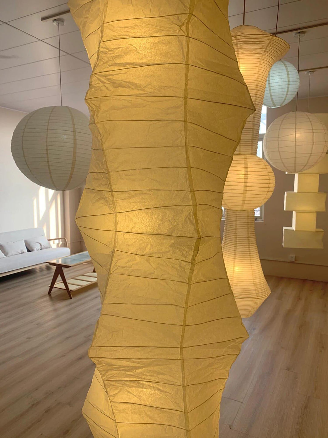 Akari 33N Washi Paper Pendant Light | Long Hanging for Corner Decor | Vinlighting | Vinlighting