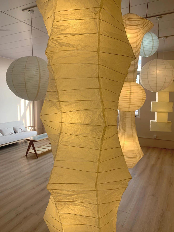 Akari 33N Washi Paper Pendant Light | Long Hanging for Corner Decor | Vinlighting | Vinlighting