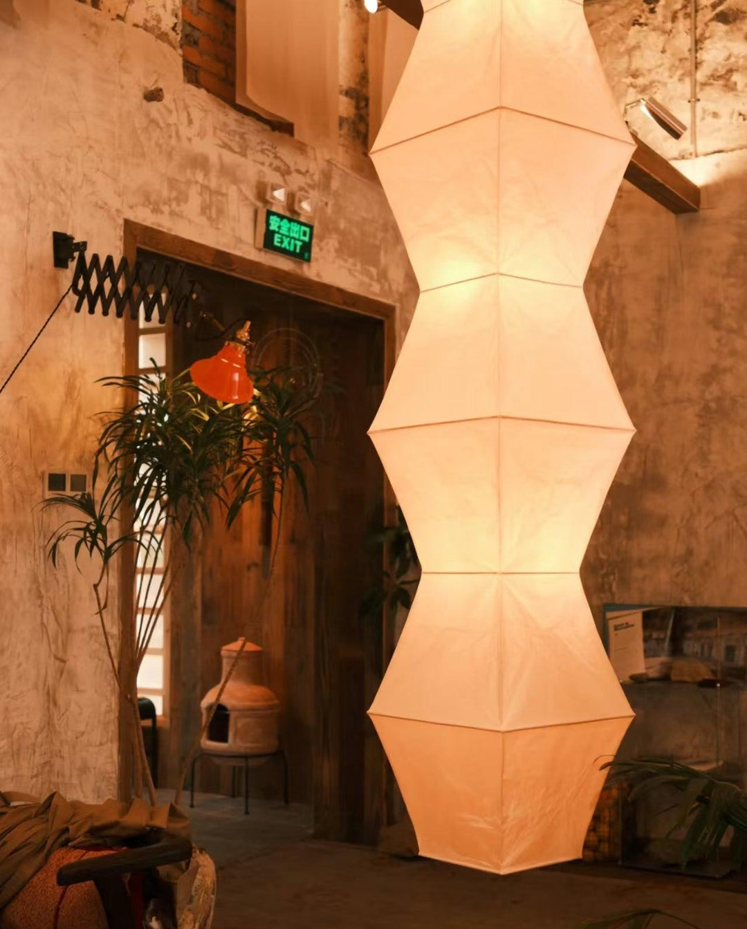 Akari L7 Washi Paper Pendant Light - Art Deco Hanging Lamp for Hallway | Vinlighting | Vinlighting