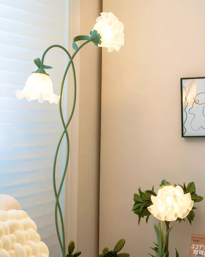 Art Deco Green Flower Floor Lamp for Living Room or Cute Bedroom Decor | Vinlighting | Vinlighting