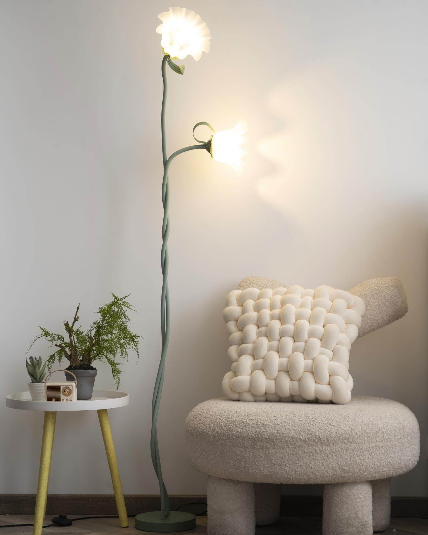 Art Deco Green Flower Floor Lamp for Living Room or Cute Bedroom