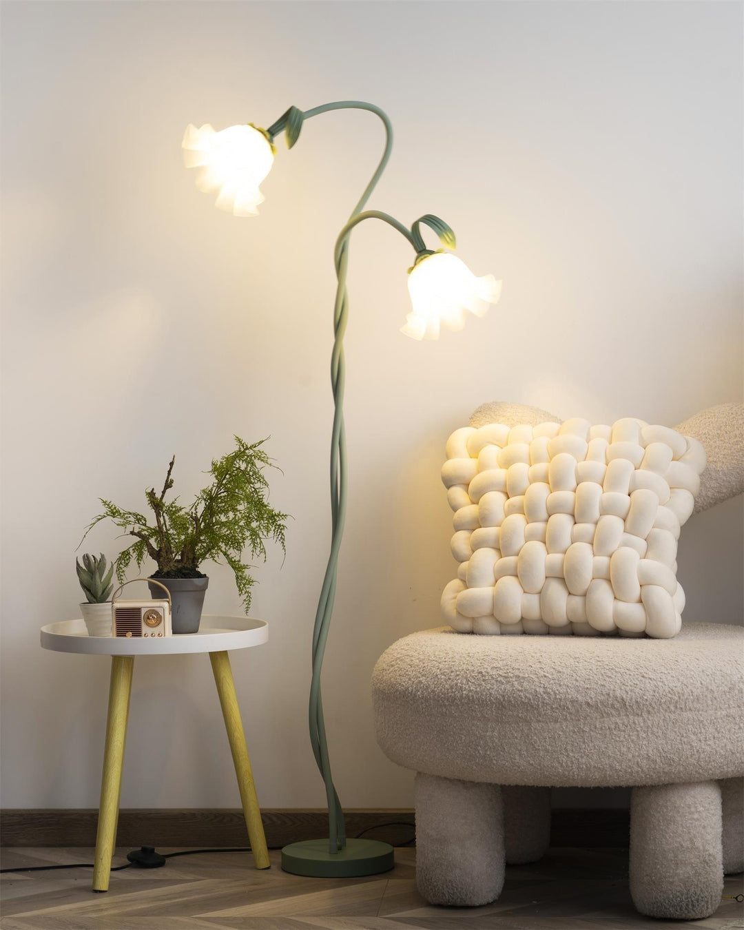 Art Deco Green Flower Floor Lamp for Living Room or Cute Bedroom Decor | Vinlighting | Vinlighting
