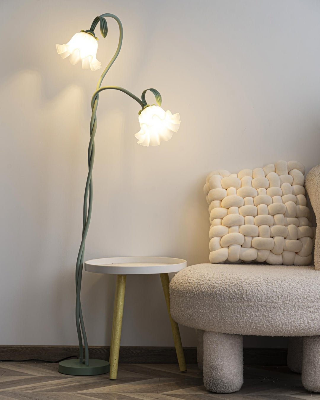 Art Deco Green Flower Floor Lamp for Living Room or Cute Bedroom Decor | Vinlighting | Vinlighting