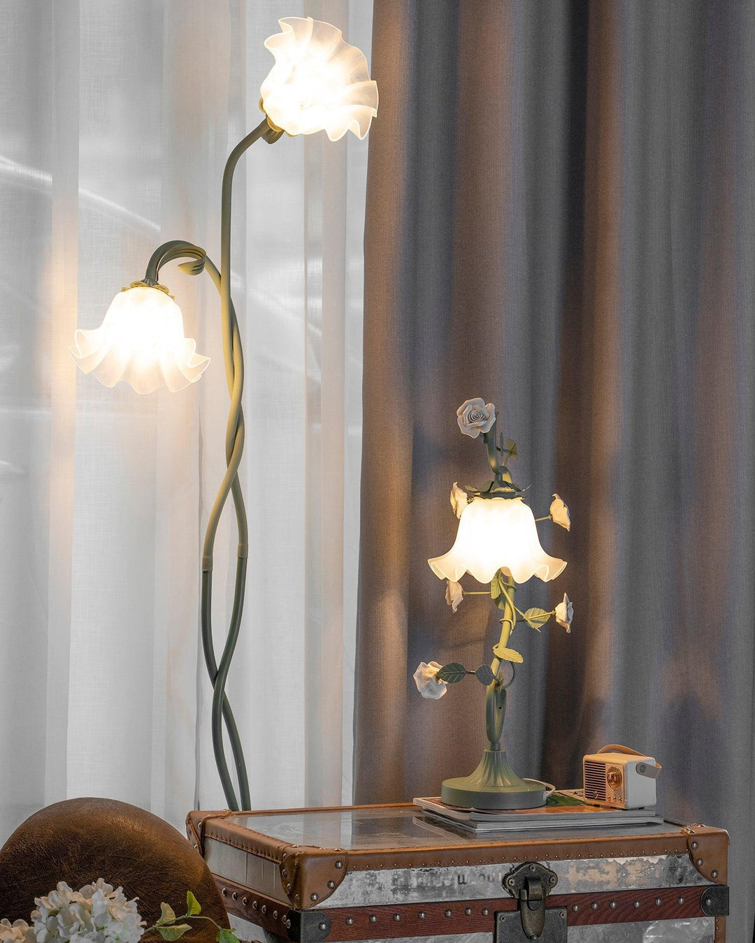 Art Deco Green Flower Floor Lamp for Living Room or Cute Bedroom Decor | Vinlighting | Vinlighting