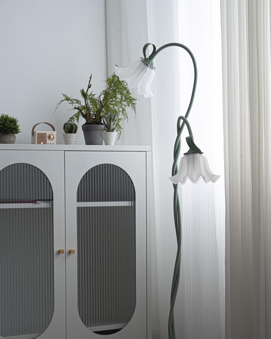 Art Deco Green Flower Floor Lamp for Living Room or Cute Bedroom Decor | Vinlighting | Vinlighting