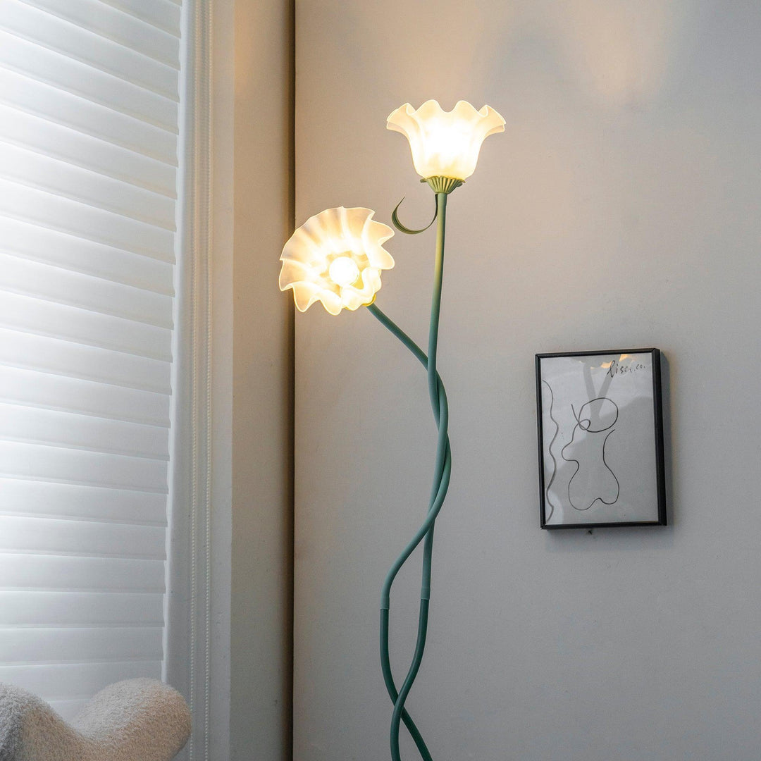 Art Deco Green Flower Floor Lamp for Living Room or Cute Bedroom Decor | Vinlighting | Vinlighting