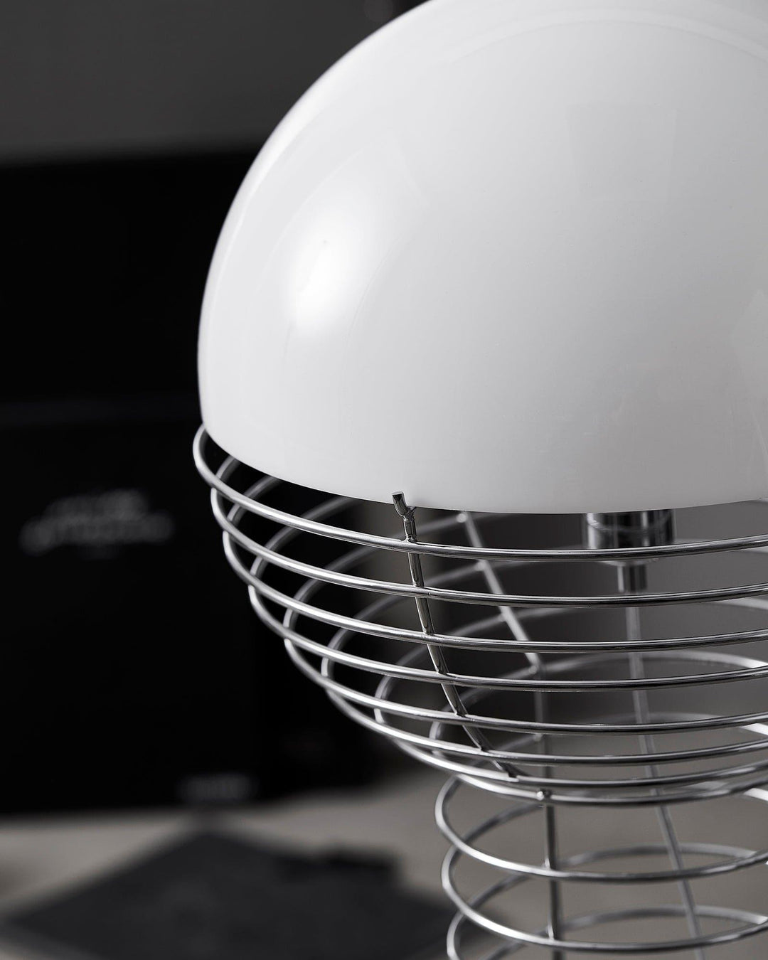 Art Deco Wire Table Lamp - Modern Bedroom Light | Vinlighting | Vinlighting