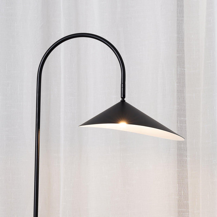 Arum Floor Lamp | Minimalist Art Deco Lighting with Black Marble Base | Vinlighting | Vinlighting
