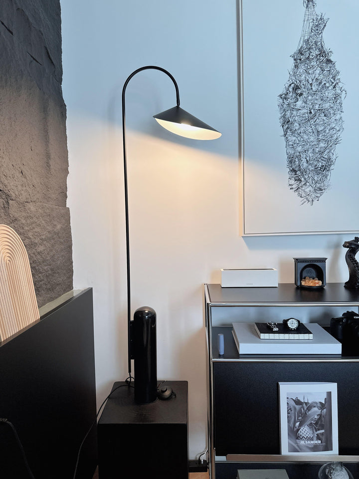 Arum Floor Lamp | Minimalist Art Deco Lighting with Black Marble Base | Vinlighting | Vinlighting