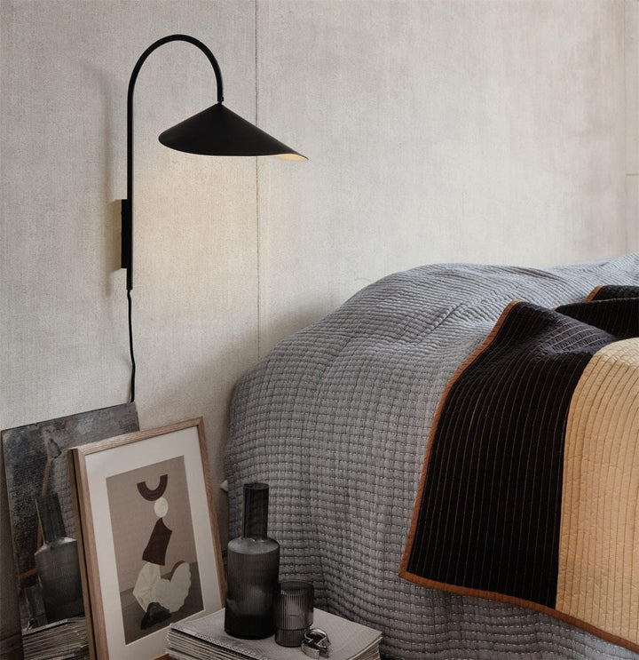 Arum Plug-In Wall Sconce - Modern Bedroom Style Wall Light | Vinlighting | Vinlighting