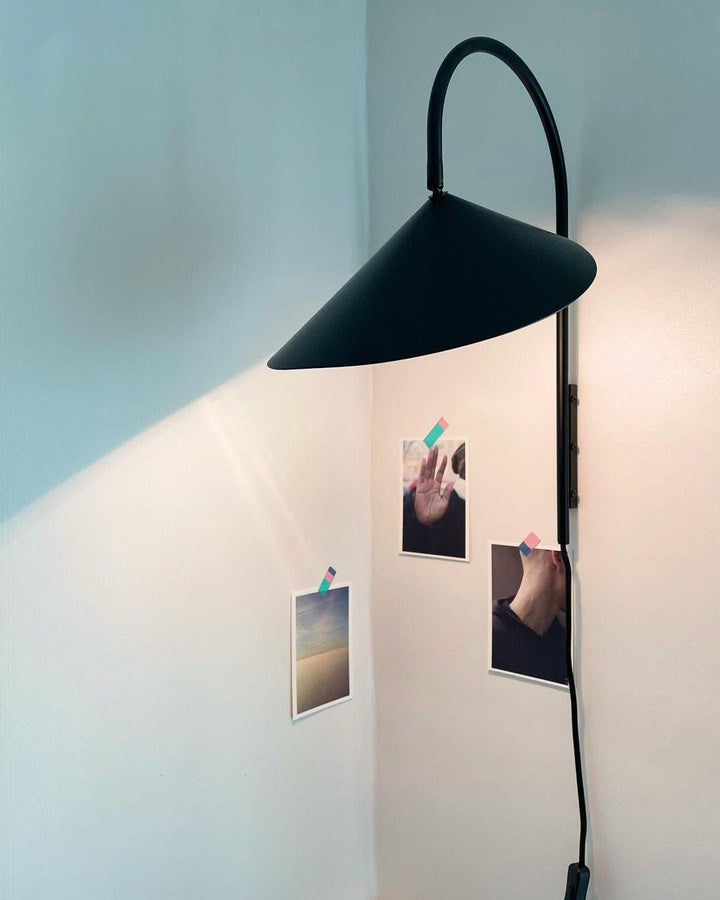 Arum Plug-In Wall Sconce - Modern Bedroom Style Wall Light | Vinlighting | Vinlighting