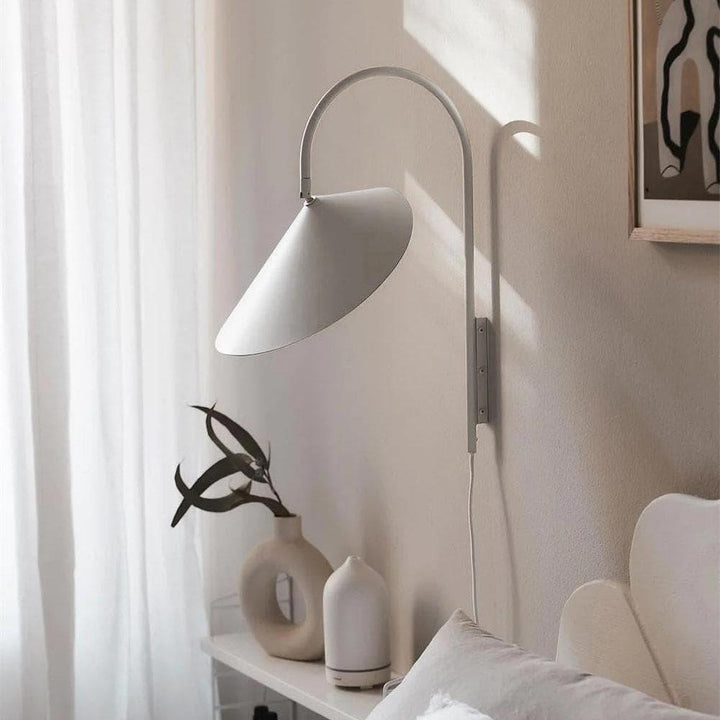 Arum Plug-In Wall Sconce - Modern Bedroom Style Wall Light | Vinlighting | Vinlighting