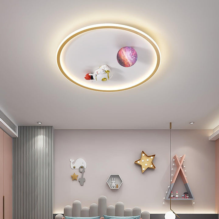 Astronaut Ceiling Light – 3D Moon Design with Warm, Atmospheric Glow | Vinlighting | Vinlighting