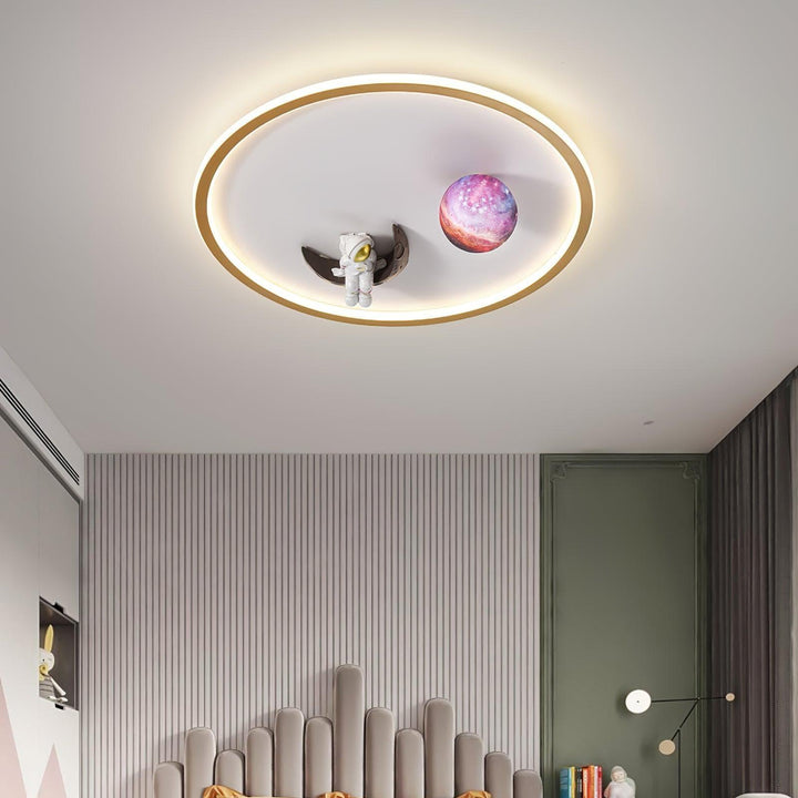 Astronaut Ceiling Light – 3D Moon Design with Warm, Atmospheric Glow | Vinlighting | Vinlighting