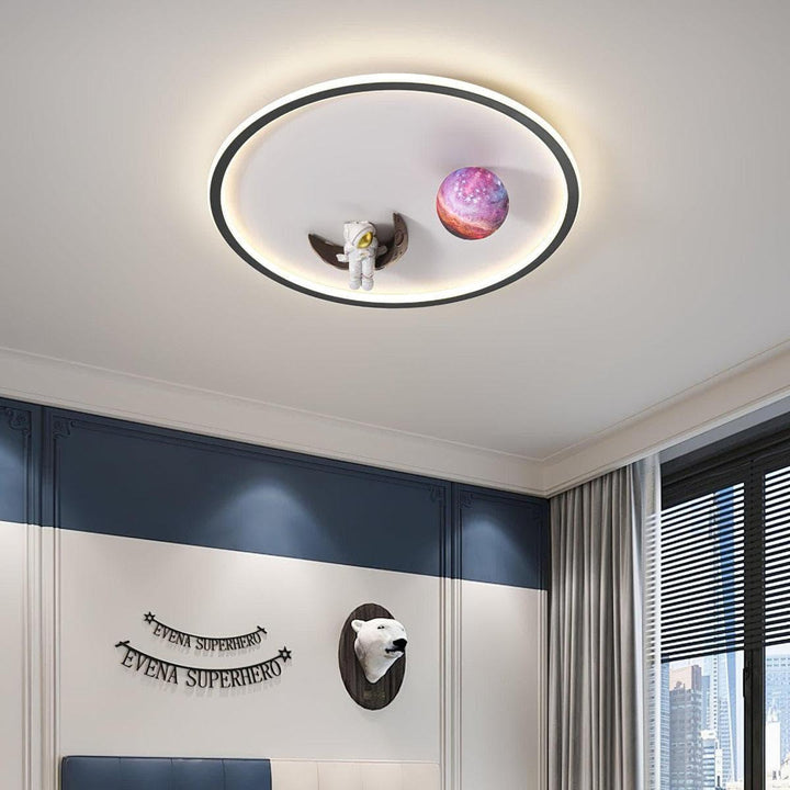 Astronaut Ceiling Light – 3D Moon Design with Warm, Atmospheric Glow | Vinlighting | Vinlighting
