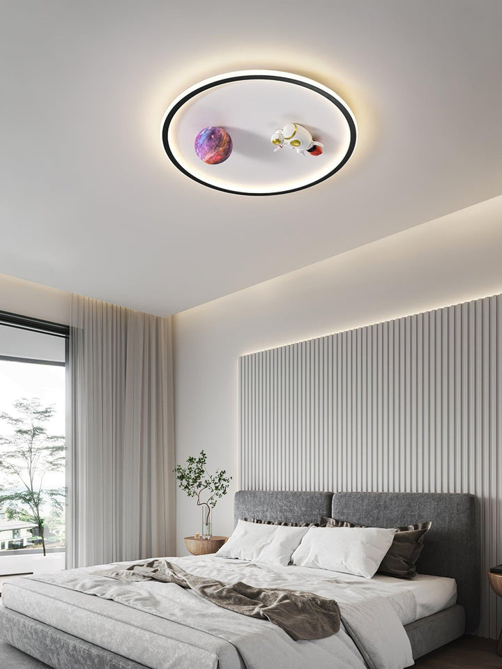 Astronaut Ceiling Light – 3D Moon Design with Warm, Atmospheric Glow | Vinlighting | Vinlighting