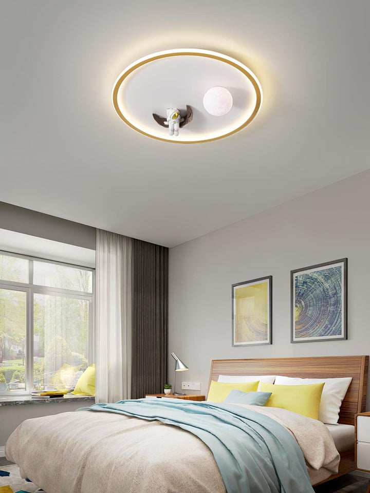 Astronaut Ceiling Light – 3D Moon Design with Warm, Atmospheric Glow | Vinlighting | Vinlighting