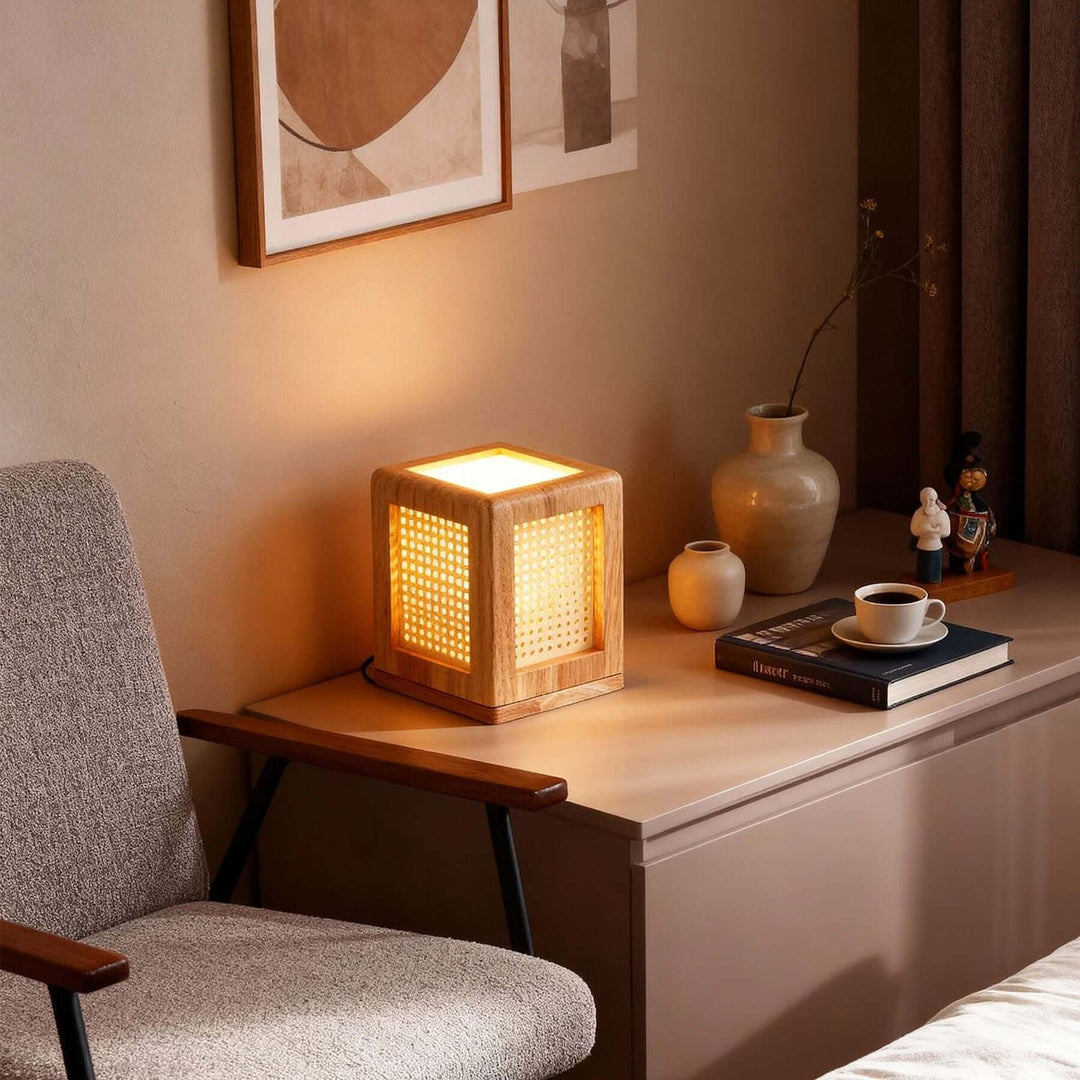 Belino Table Lamp – Retro Cube Solid Wood Ambient Lamp
