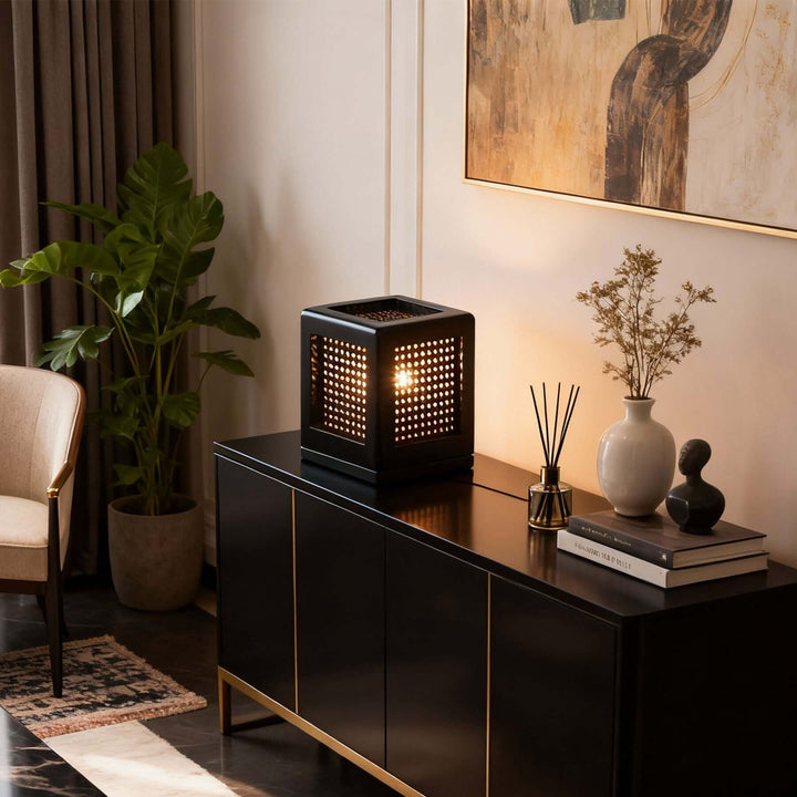 Belino Table Lamp – Retro Cube Solid Wood Ambient Lamp