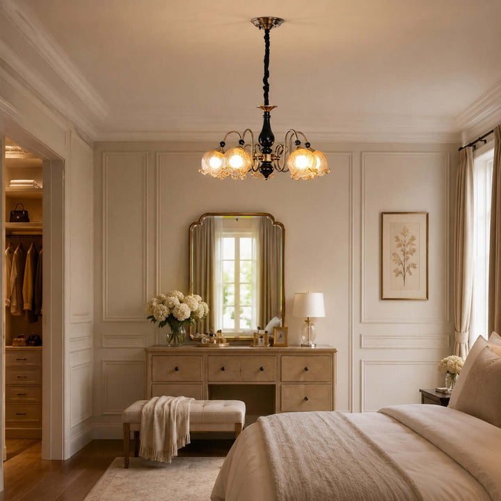 Belvona American Vintage Chandelier with Flower Glass Shades | Vinlighting