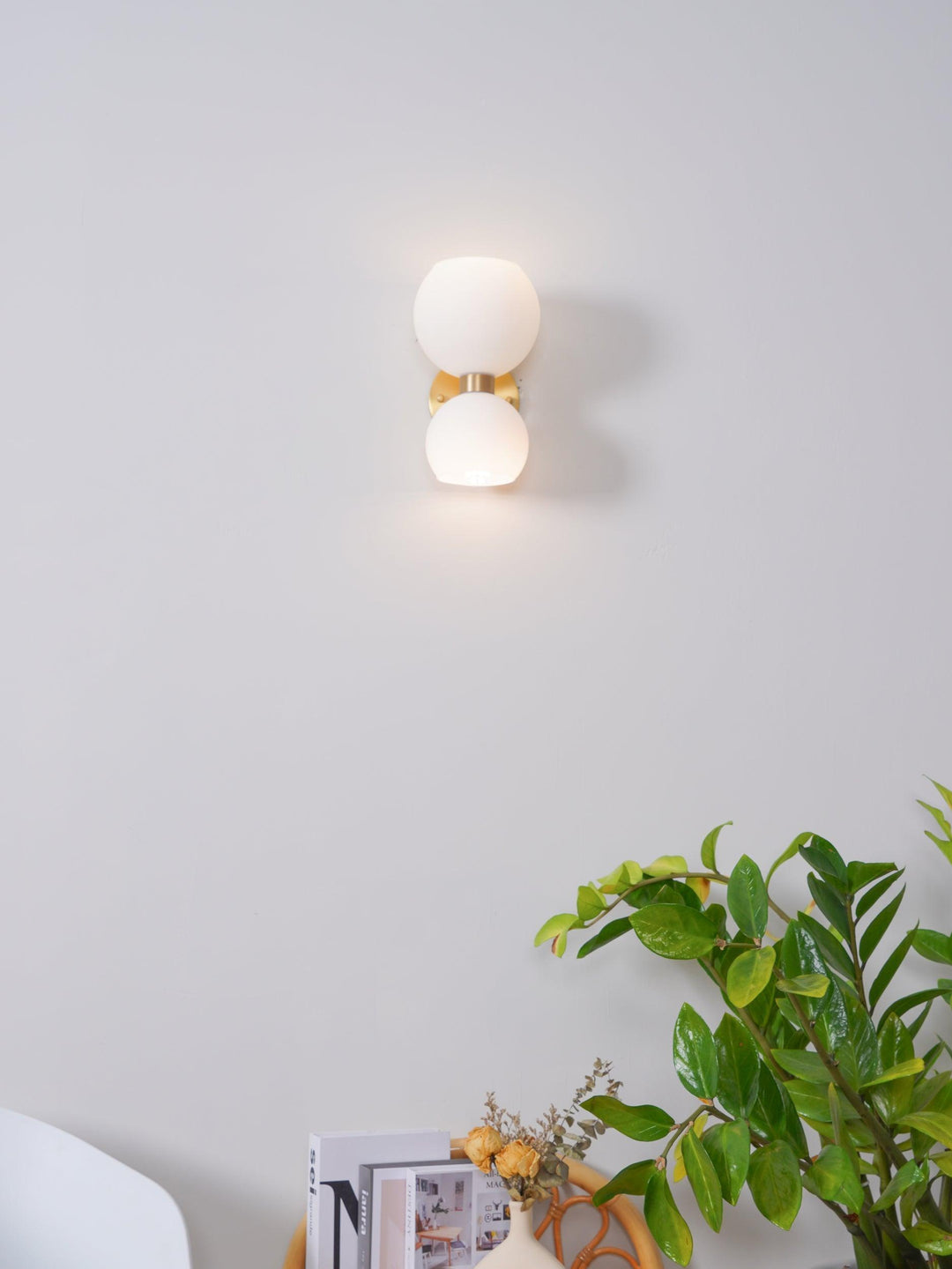 Betty Wall Lamp | Mid Century Glass Bathroom Design | Vinlighting | Vinlighting | Vinlighting