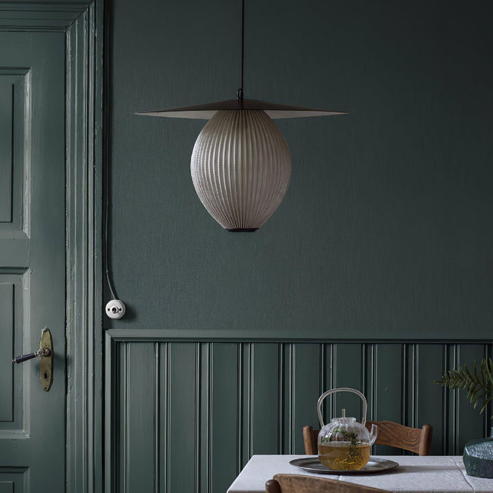 Boris Pendant Light - Modern Kitchen Island Lantern | Vinlighting | Vinlighting