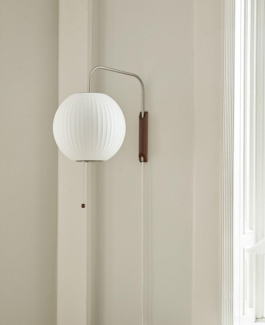 Bubble Ball Wall Sconce | Modern Art Deco Swing Arm Light | Vinlighting | Vinlighting