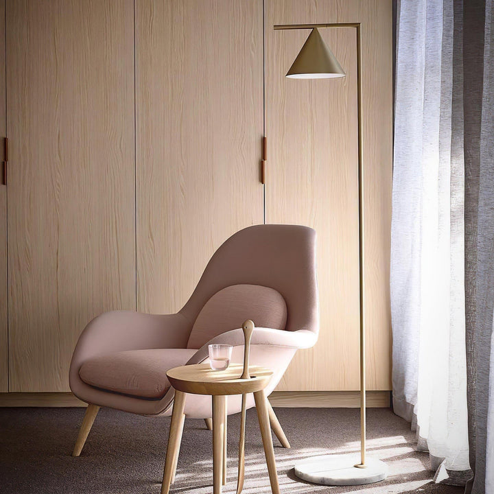 Captain Floor Lamp | Dual-Purpose Uplighting & Reading Light | Vinlighting | Vinlighting