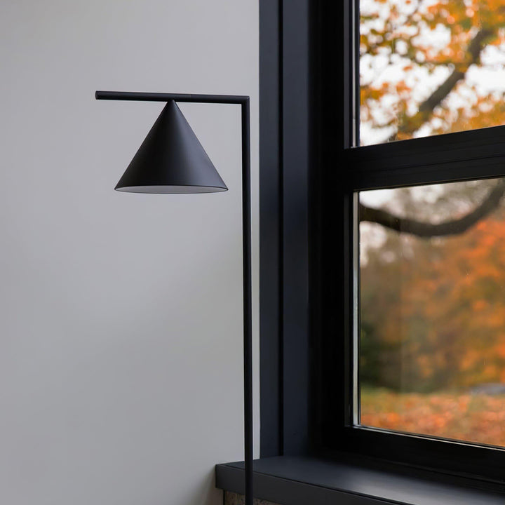 Captain Floor Lamp | Dual-Purpose Uplighting & Reading Light | Vinlighting | Vinlighting