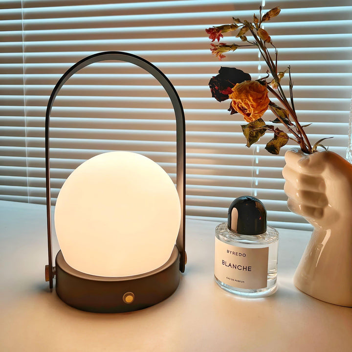 Carrie Portable Table Lamp - Cordless Lamps for Living Room | Vinlighting | Vinlighting