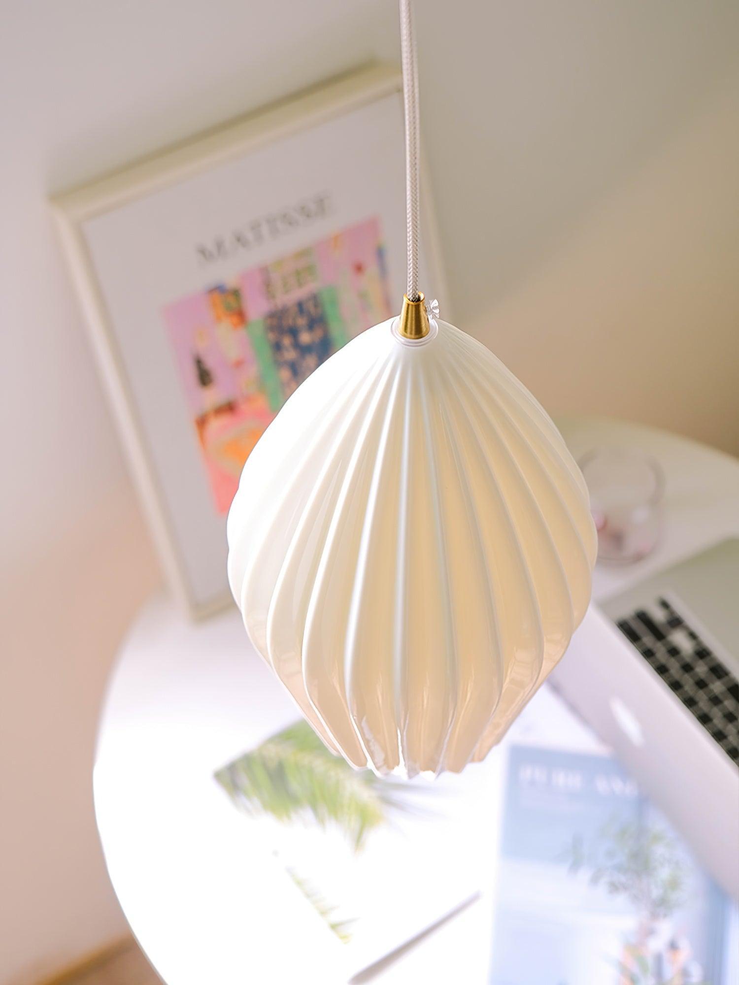 Ceramic Ribbed Pendant light - Vinlighting