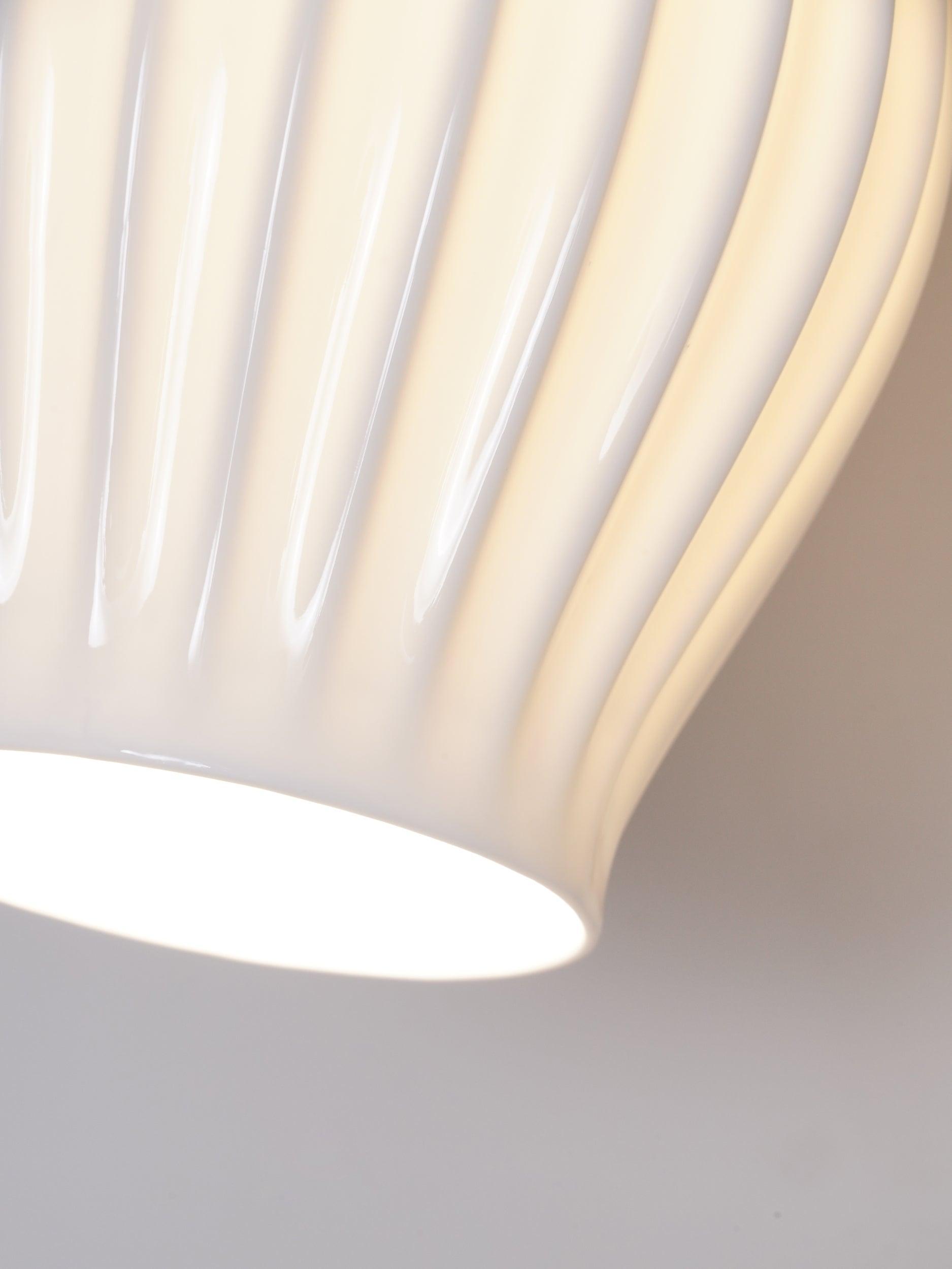 Ceramic Ribbed Wall Light - Vinlighting