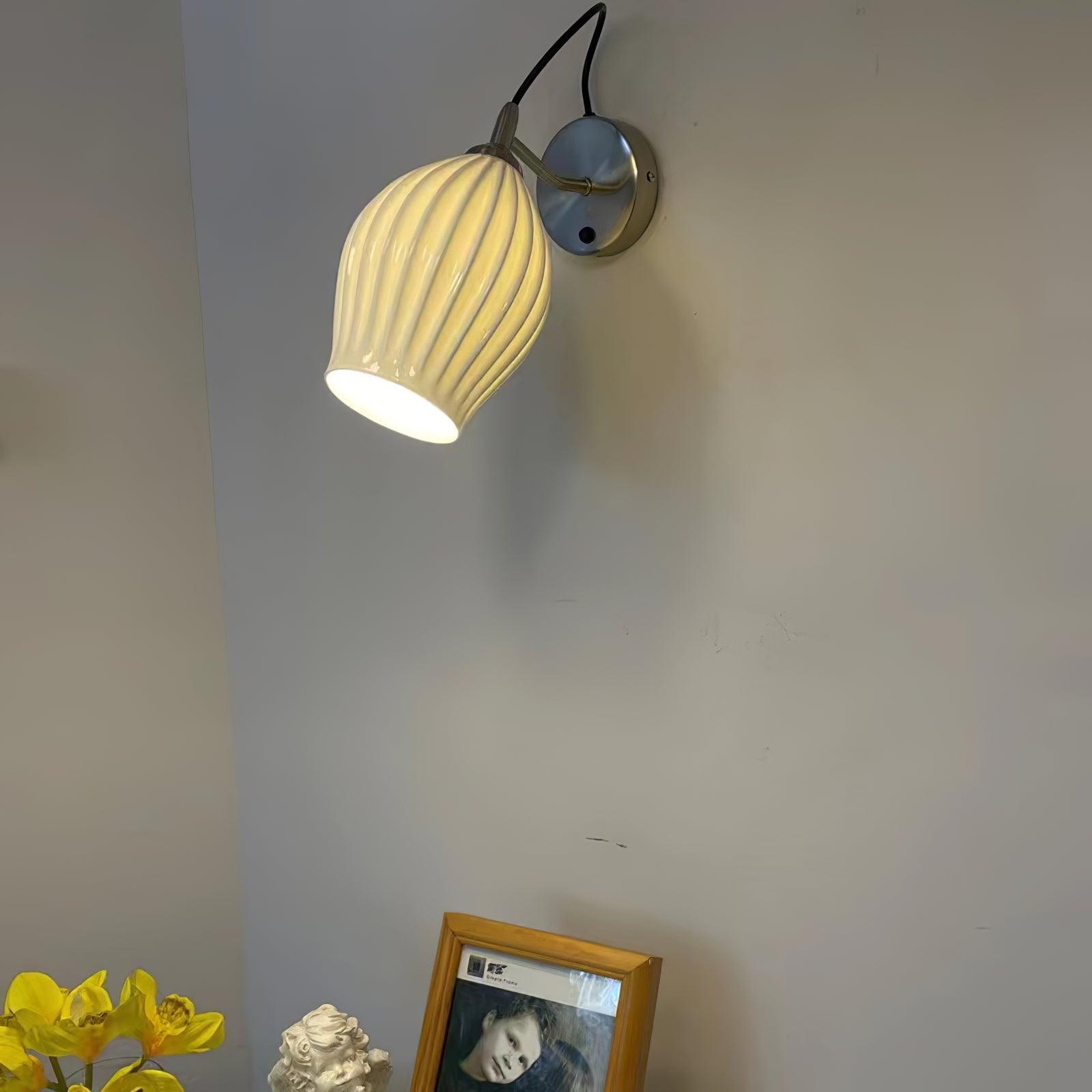 Ceramic Ribbed Wall Light - Vinlighting