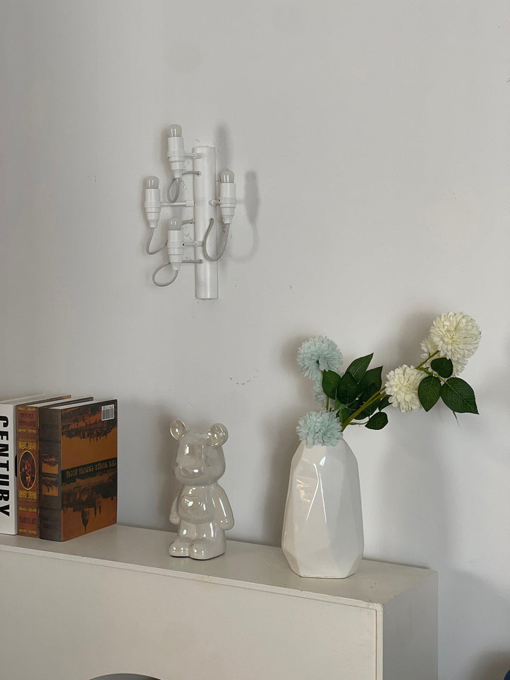 Classic 2097 Wall Light - Modern Gold Sconce For Living Room | Vinlighting | Vinlighting