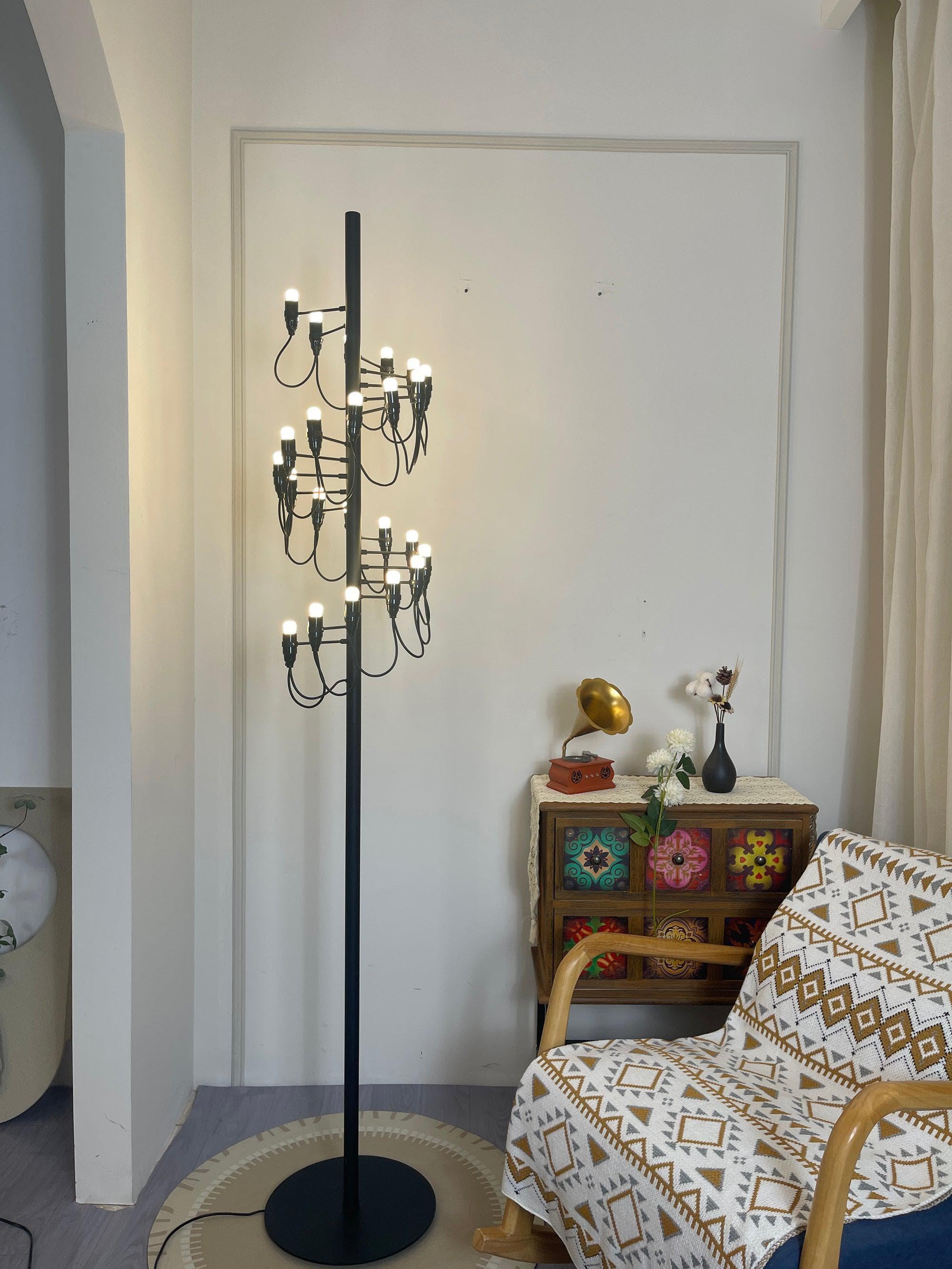 Classic 2097 Floor Lamp - Vinlighting