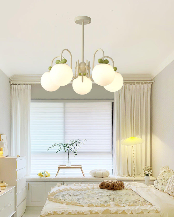 Cream Cherry Chandelier – Playful Elegance with Soft Glow | Vinlighting | Vinlighting