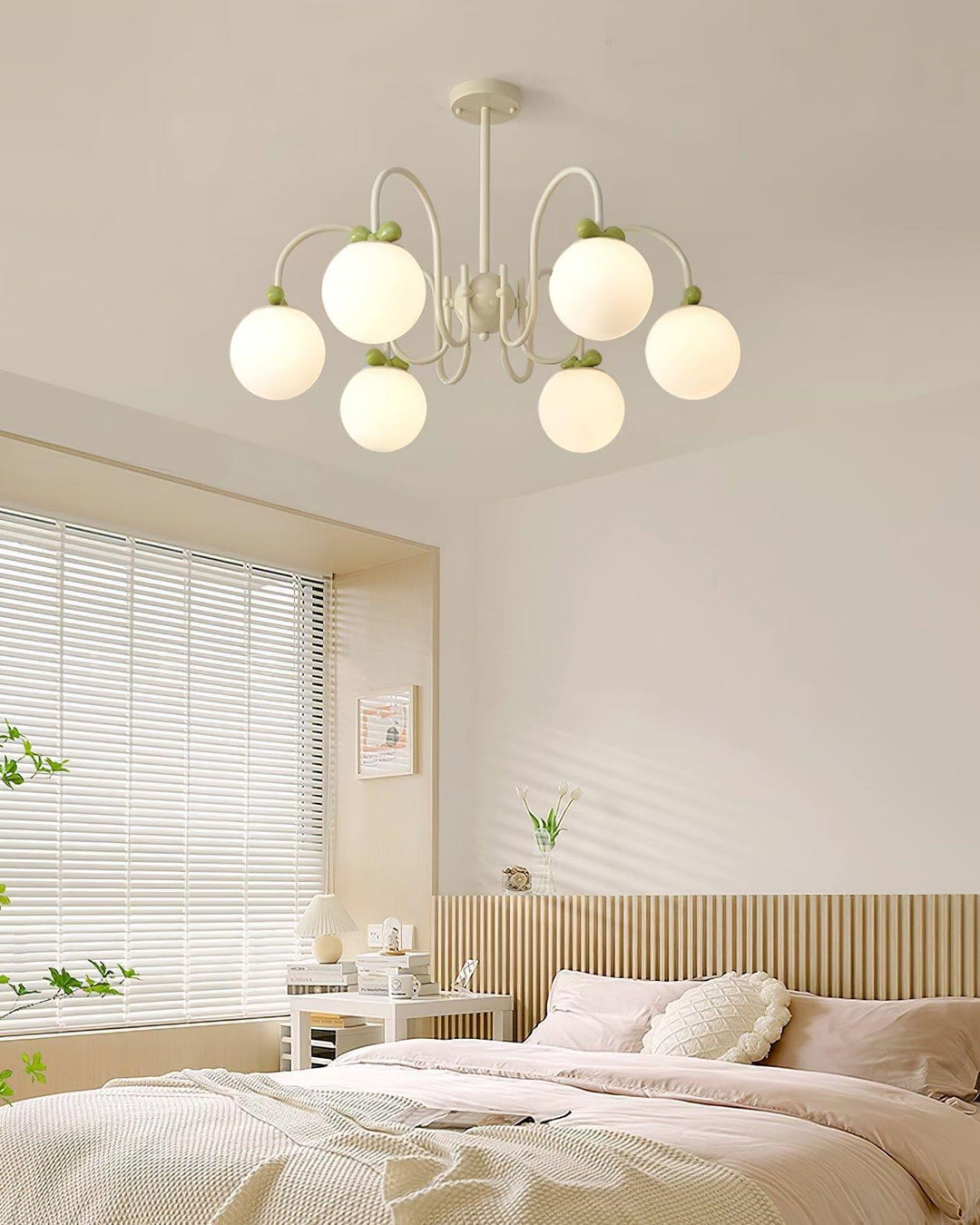 Cream Cherry Chandelier – Playful Elegance with Soft Glow | Vinlighting | Vinlighting